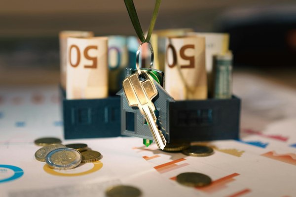 Come si diffondono le fake news sui social media?